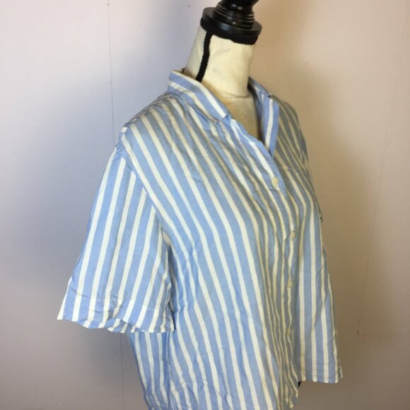 Uniqlo Shirt Size M Womans Blue White Striped Linen Blend Short Sleeve Cropped - Picture 7 of 15